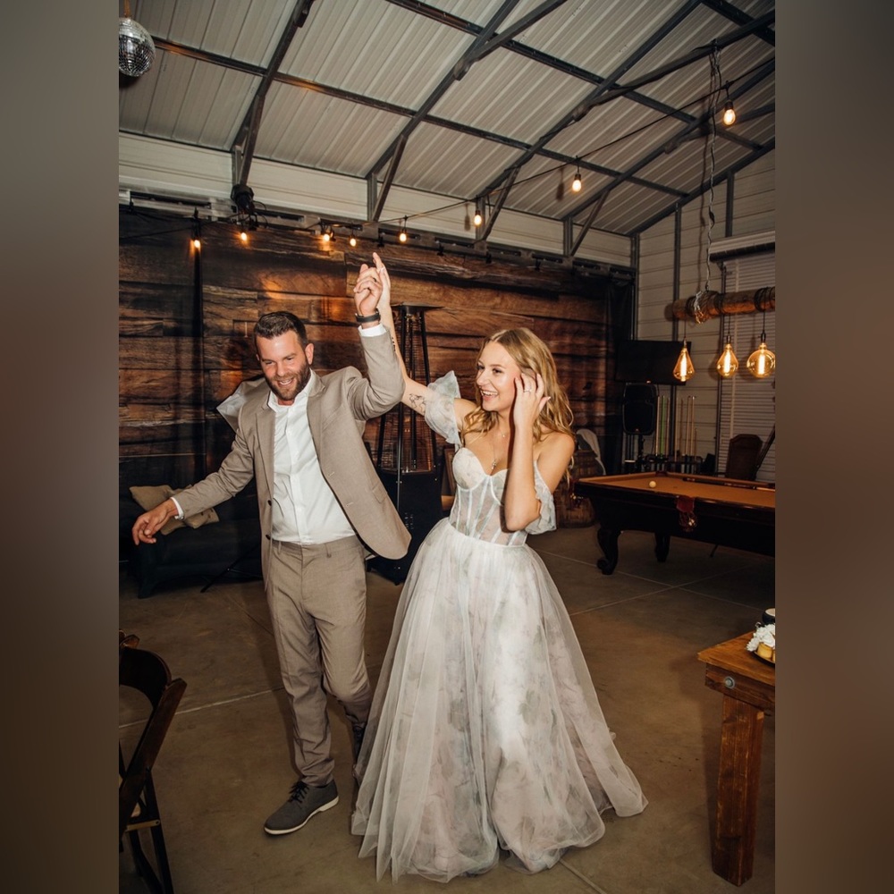 Wedding dress